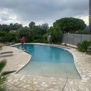  Hébergement de vacances Petit Endroit Paisible