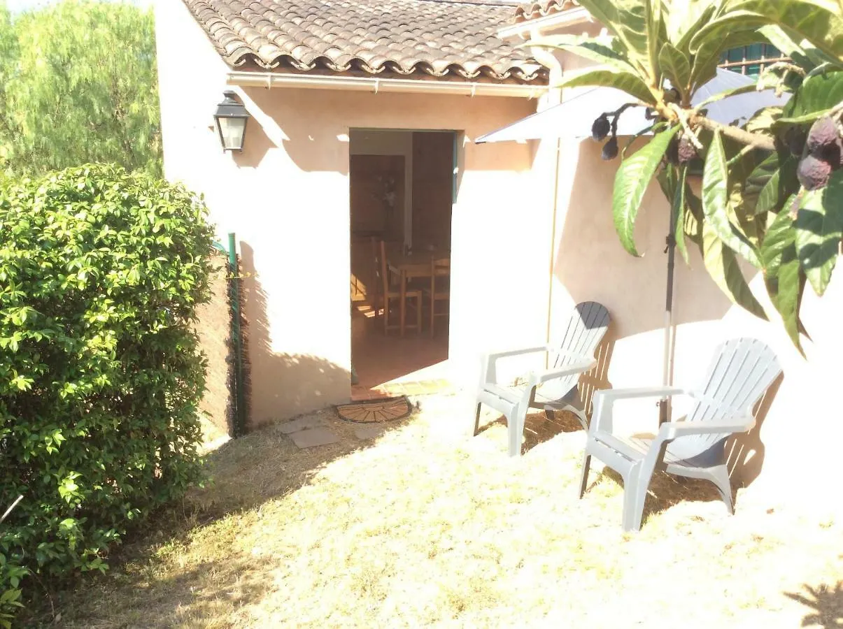Grand Studio La Roquette-sur-Siagne 0*,  France