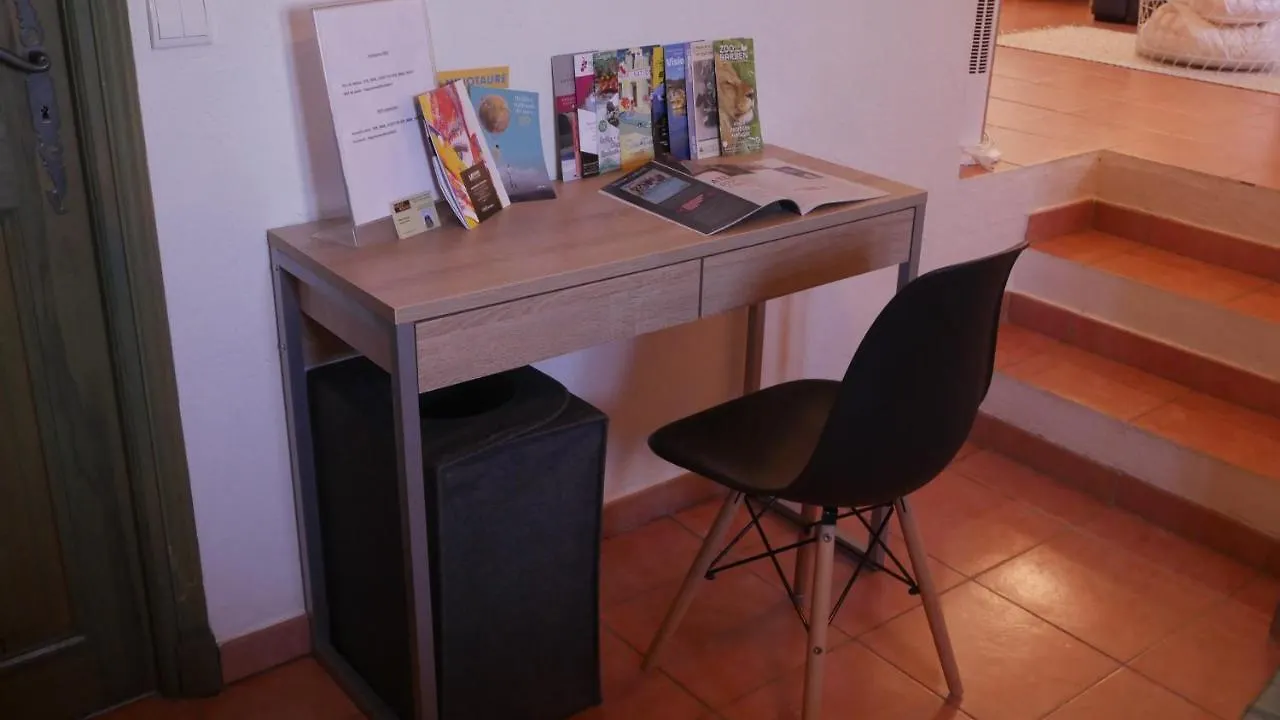 Grand Studio La Roquette-sur-Siagne 0*,